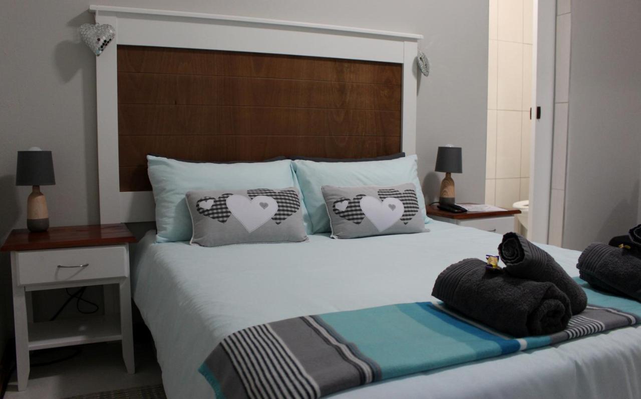 Hotel Tranquility Self Catering à Lüderitz Extérieur photo