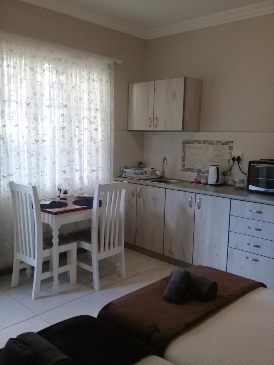Hotel Tranquility Self Catering à Lüderitz Extérieur photo
