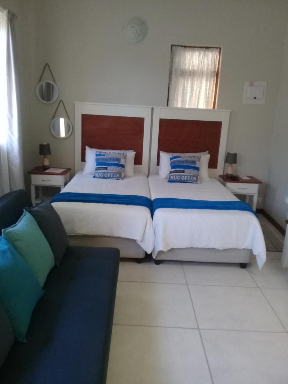 Hotel Tranquility Self Catering à Lüderitz Extérieur photo