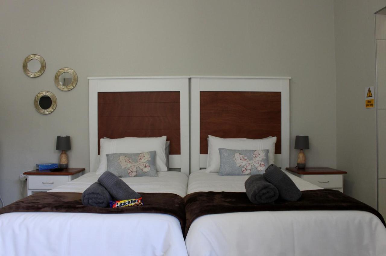 Hotel Tranquility Self Catering à Lüderitz Extérieur photo